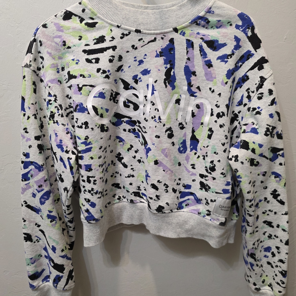 Calvin Klein Women's Leopard Multicolor Printed Croped Sweatee Top